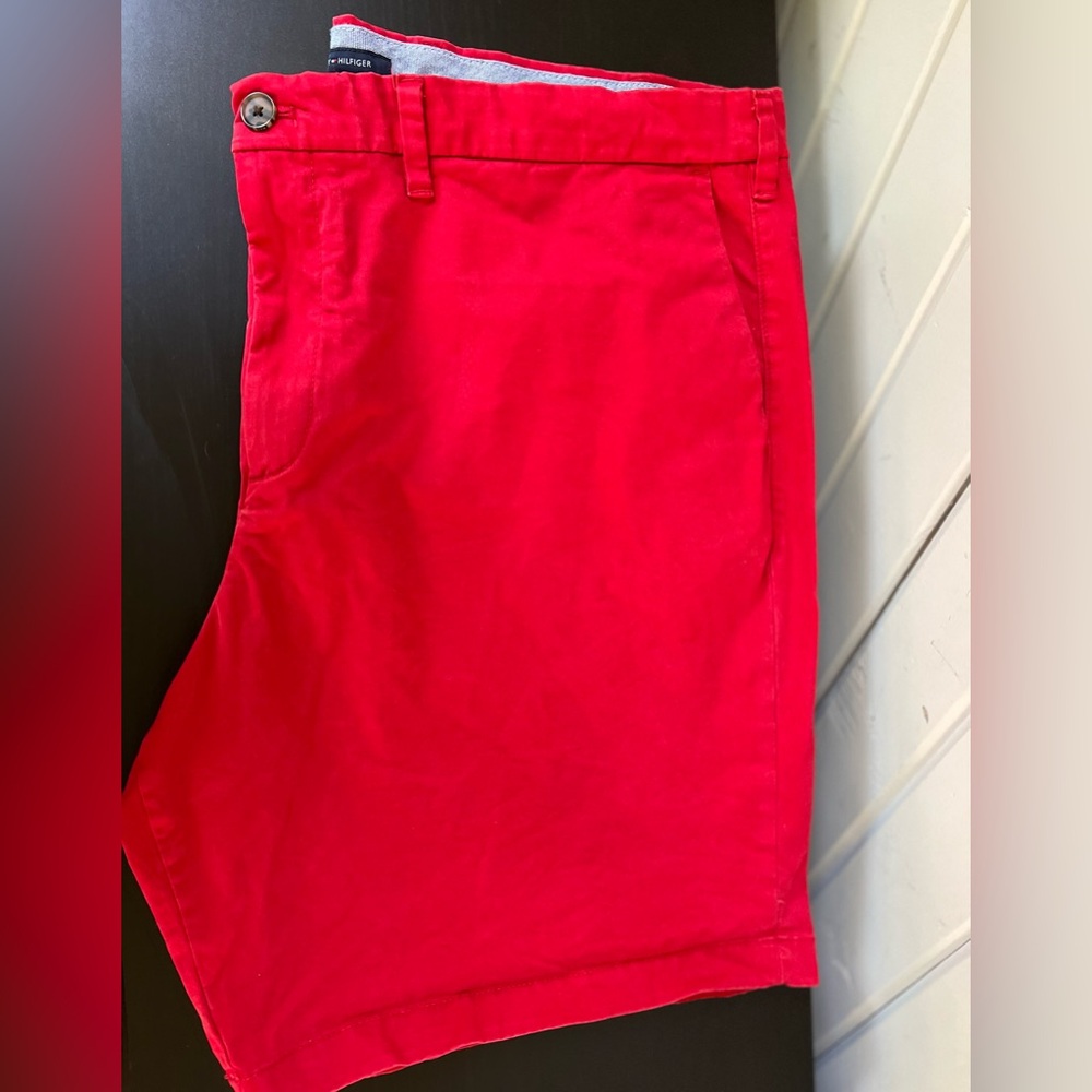 Men’s Tommy Hilfiger Cotton Red Chino Shorts Sz 42